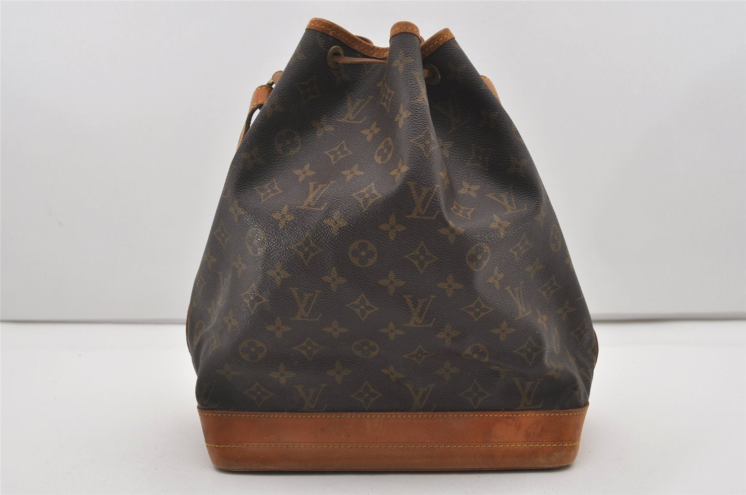 Authentic Louis Vuitton Monogram Noe Shoulder Drawstring Bag M42224 LV 9735I