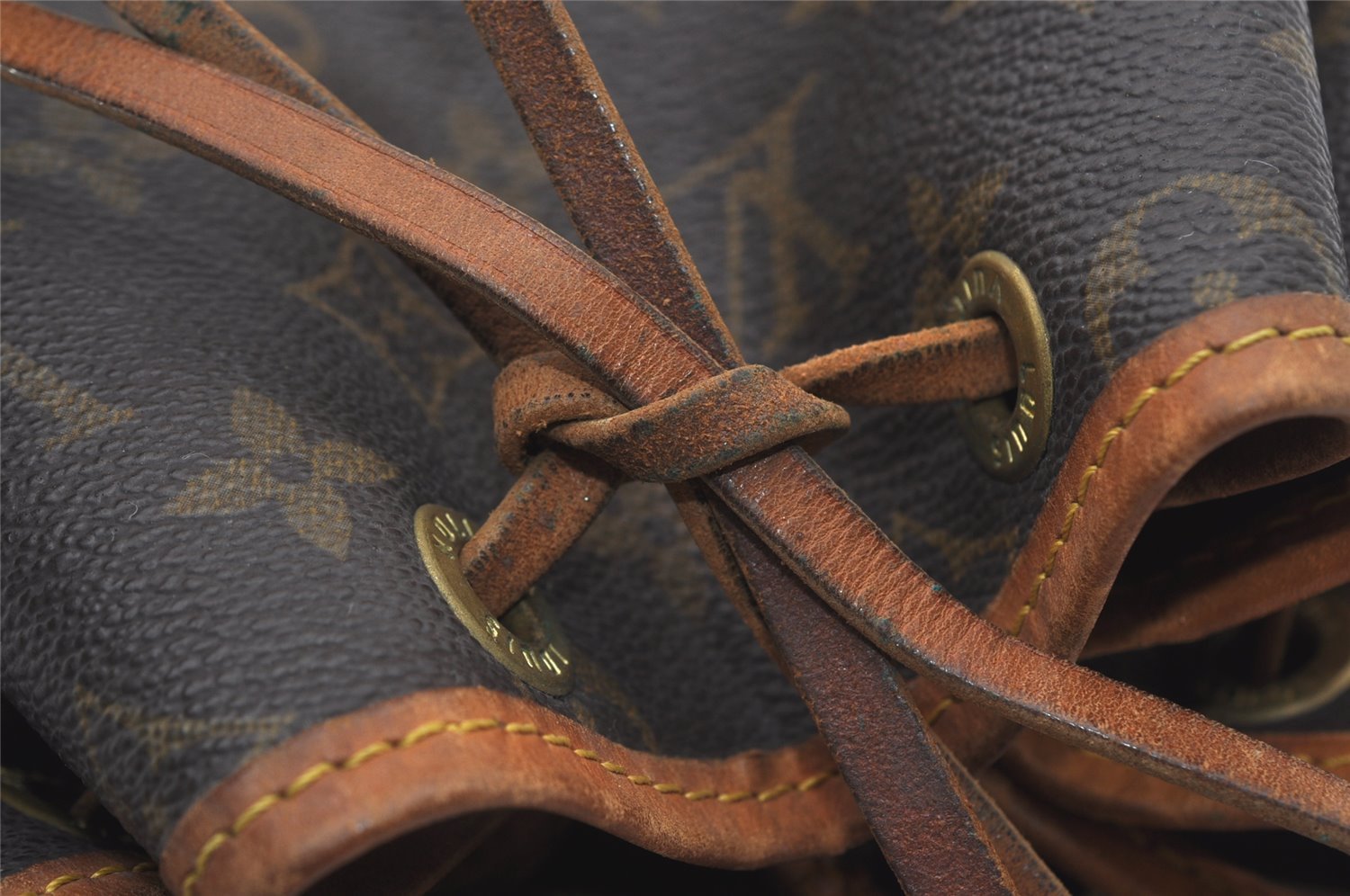 Authentic Louis Vuitton Monogram Noe Shoulder Drawstring Bag M42224 LV 9735I