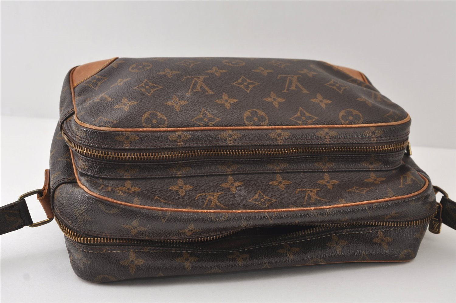 Authentic Louis Vuitton Monogram Nile Shoulder Cross Body Bag M45244 Junk 9744I