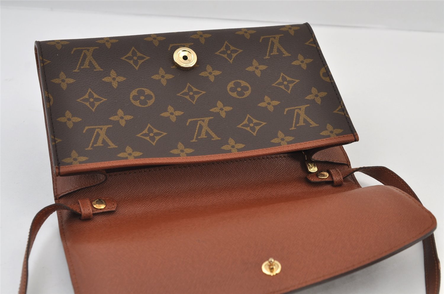 Authentic Louis Vuitton Monogram Bordeaux M51798 2Way Shoulder Clutch Bag 9745I