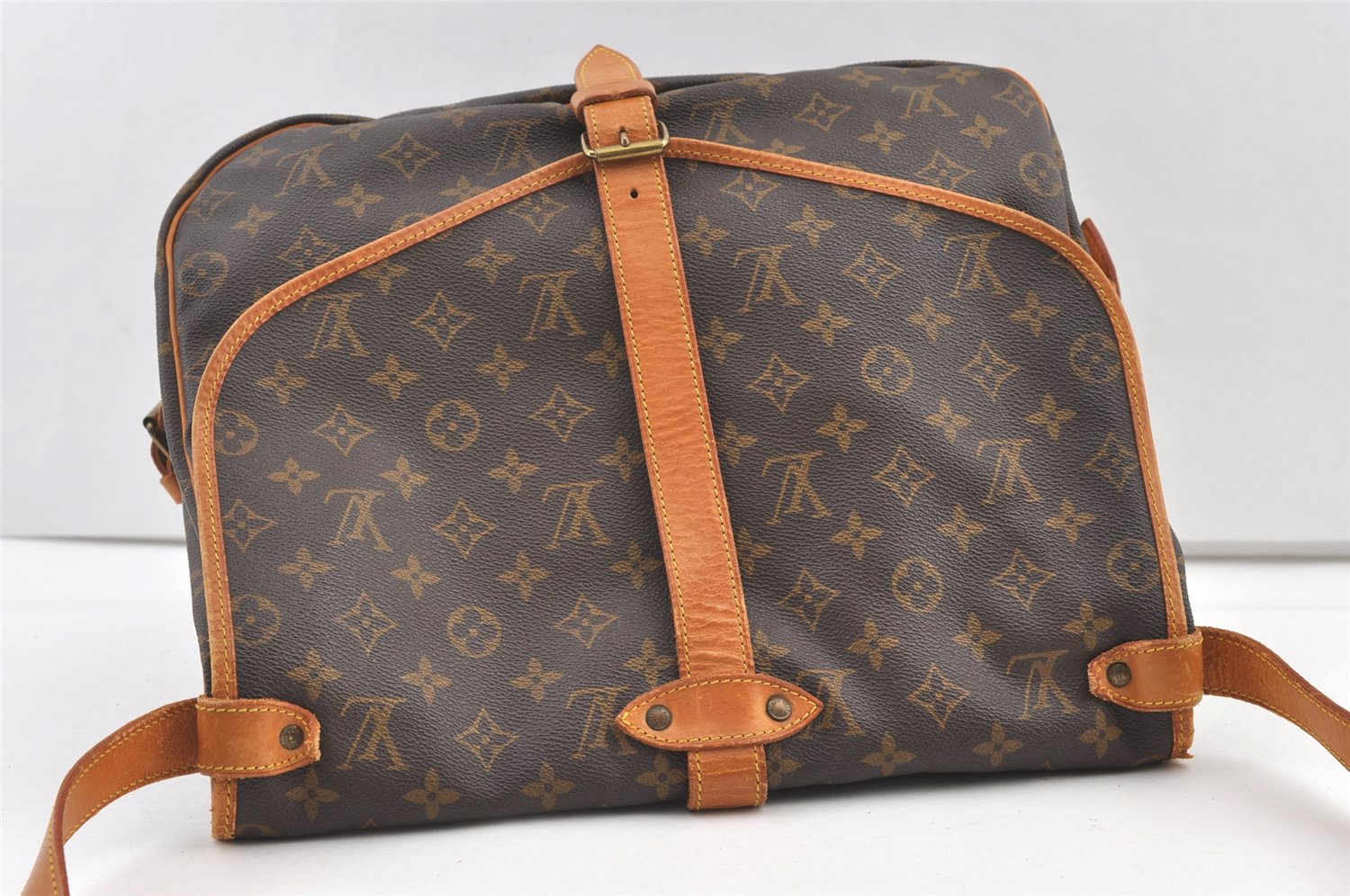 Authentic Louis Vuitton Monogram Saumur 35 Shoulder Cross Bag M42254 LV 9747J