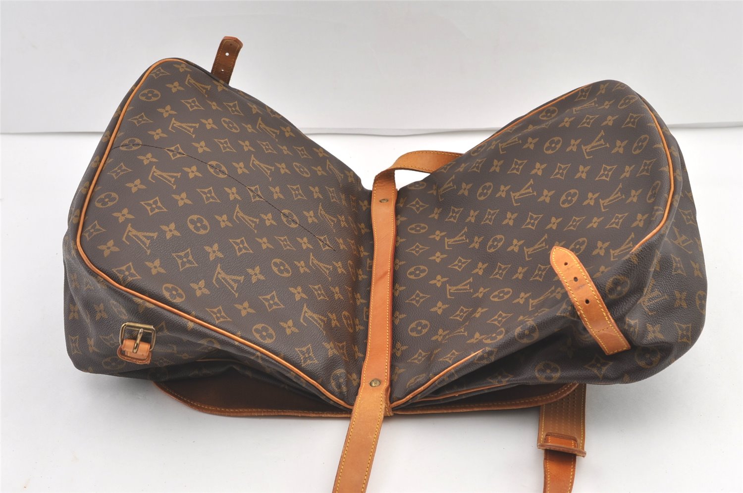 Authentic Louis Vuitton Monogram Saumur 35 Shoulder Cross Bag M42254 LV 9747J