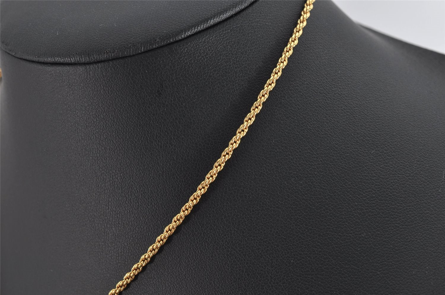 Authentic Christian Dior Gold Tone Chain Pendant Necklace CD 9765J