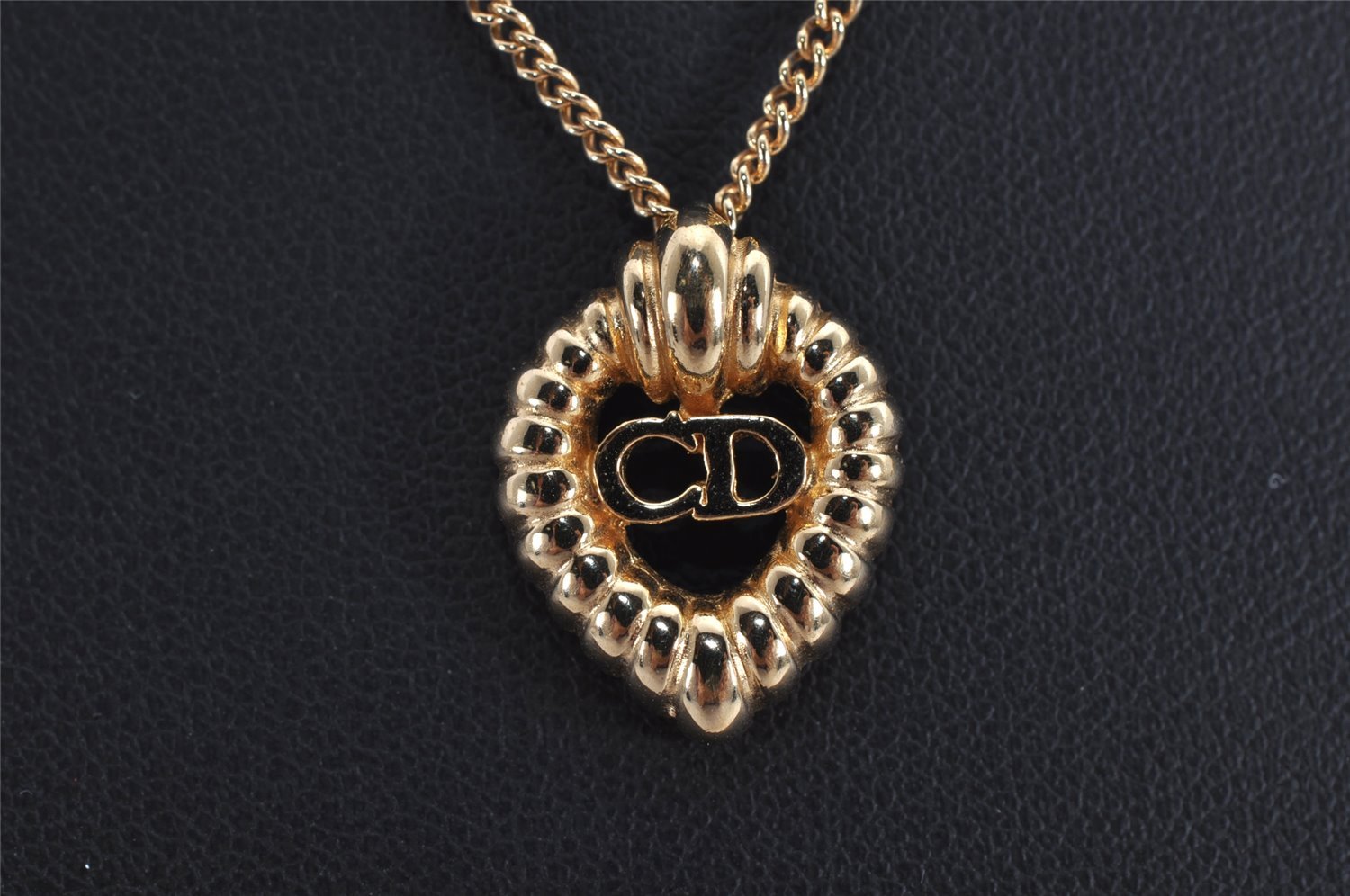 Authentic Christian Dior Gold Tone Chain Pendant Necklace CD 9767J