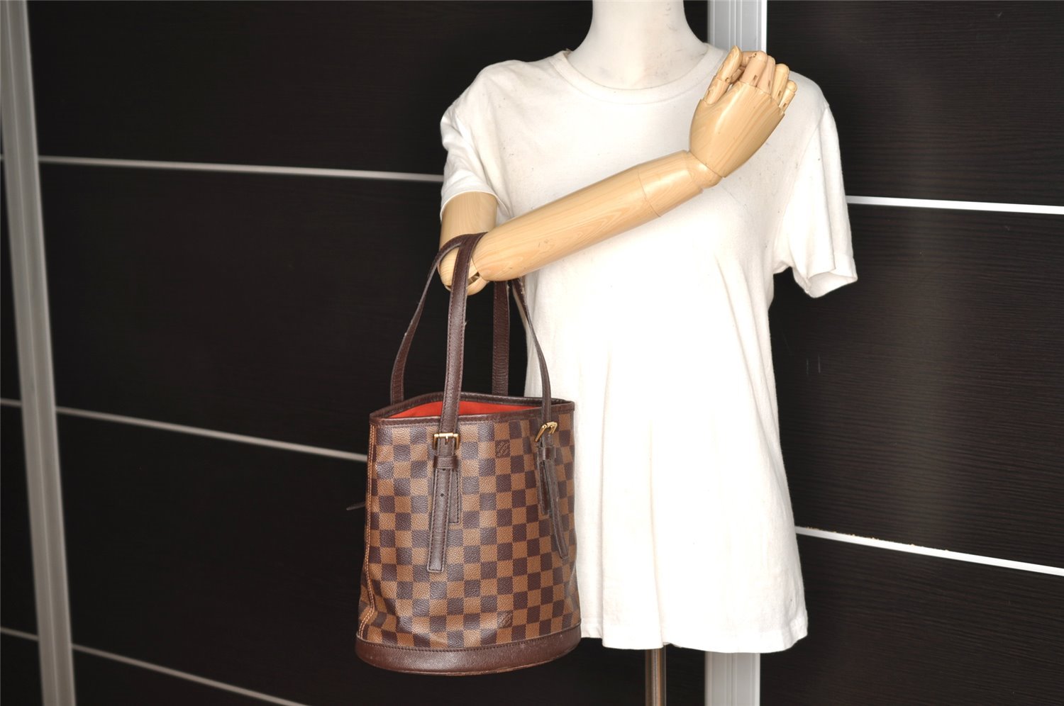 Authentic Louis Vuitton Damier Marais Bucket Shoulder Tote Bag N42240 LV 9768I