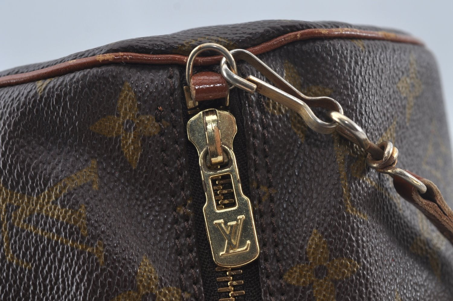 Authentic Louis Vuitton Monogram Papillon 30 Hand Bag Old Model LV 9770I