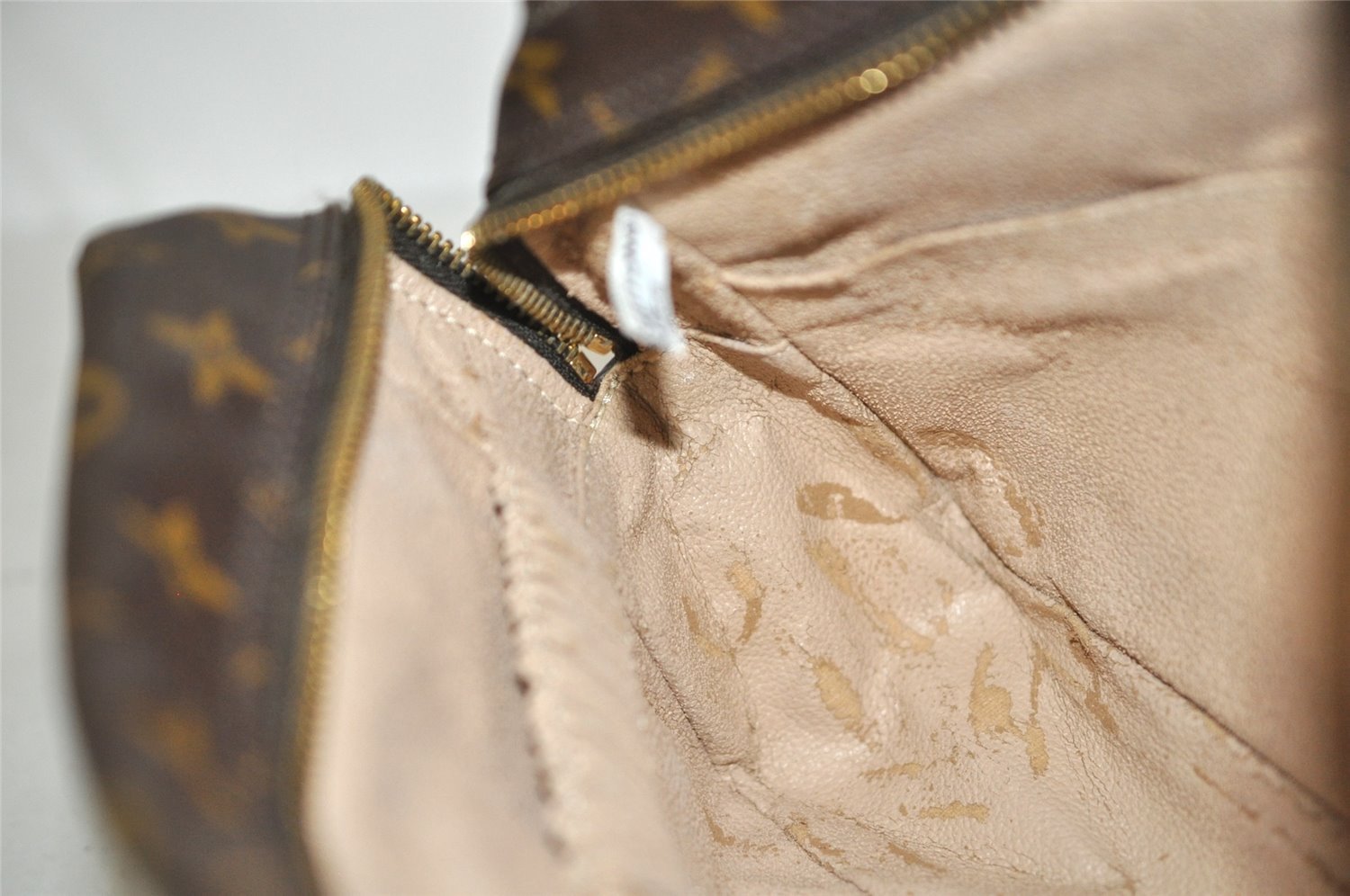 Auth Louis Vuitton Monogram Trousse Toilette 28 Clutch Bag M47522 Junk 9773I