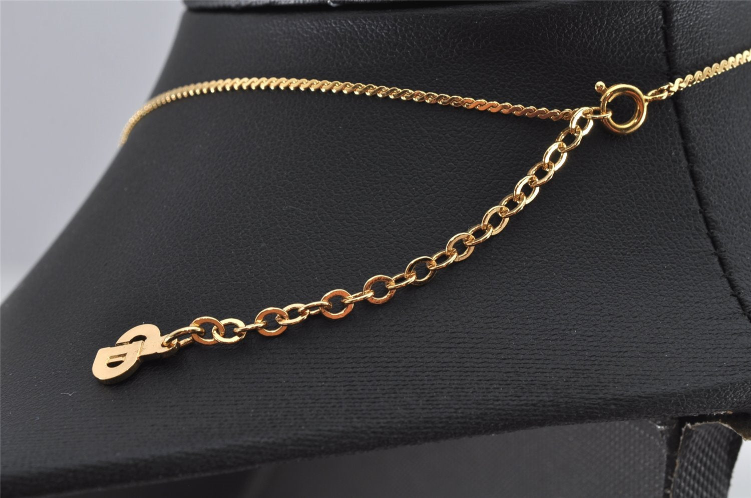 Authentic Christian Dior Gold Tone Chain Pendant Necklace CD 9773J