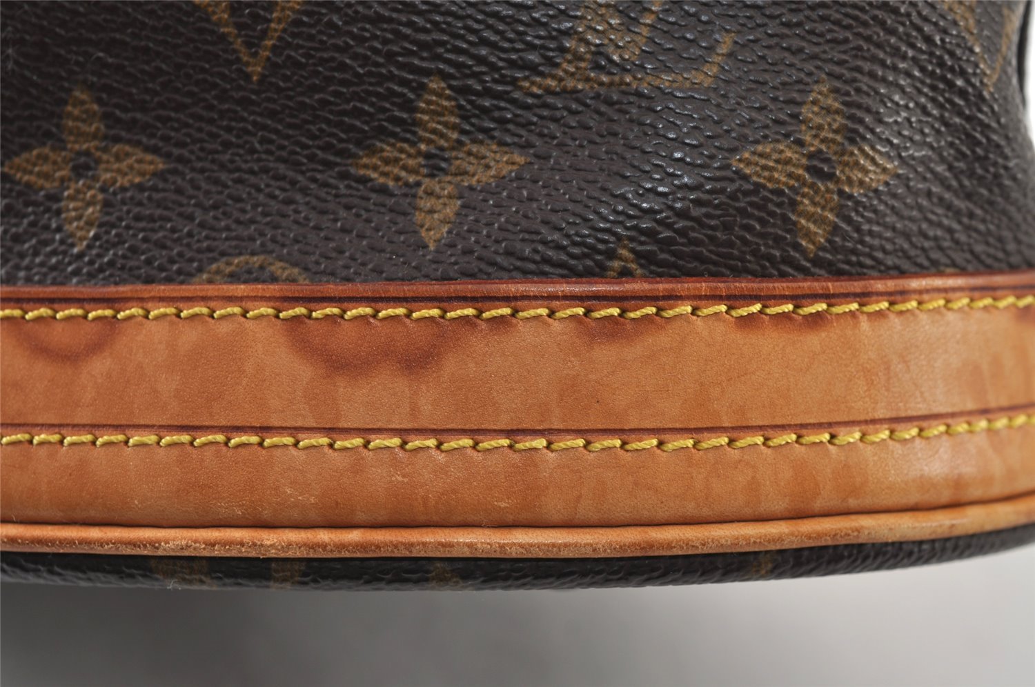 Authentic Louis Vuitton Monogram Bucket PM Shoulder Tote Bag M42238 LV 9774I