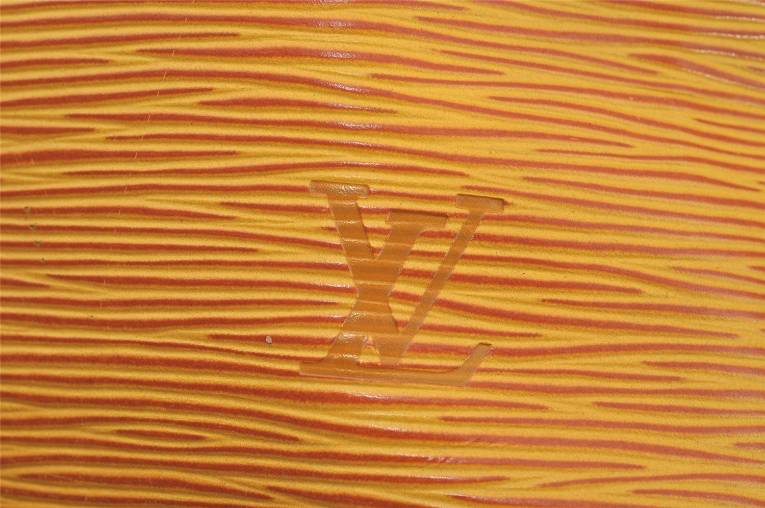 Authentic Louis Vuitton Epi Petit Noe Drawstring Bag Yellow M44109 LV 9775I