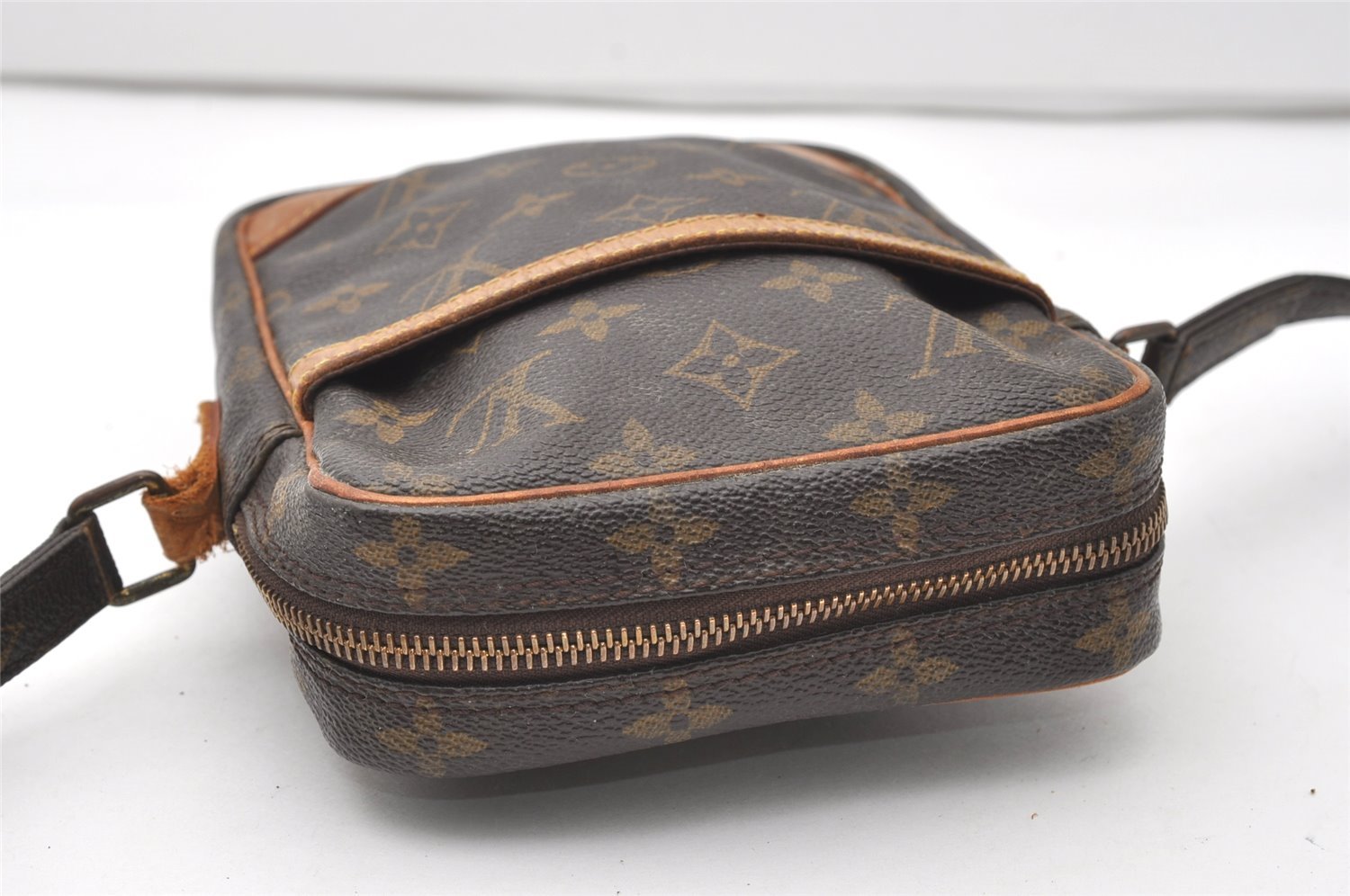 Authentic Louis Vuitton Monogram Danube Shoulder Cross Bag M45266 Junk 9776I