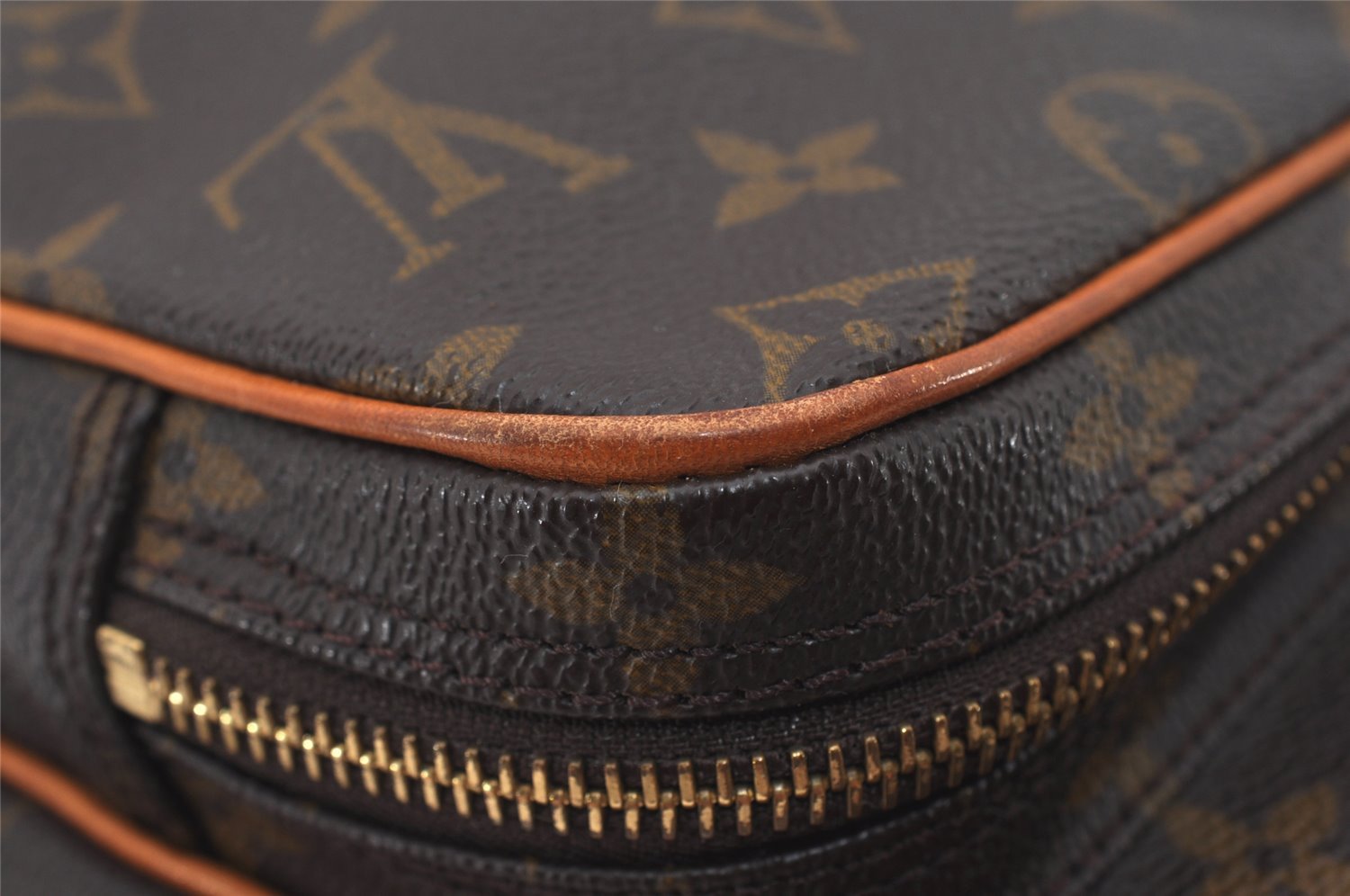 Authentic Louis Vuitton Monogram Nile Shoulder Cross Body Bag M45244 LV 9778I