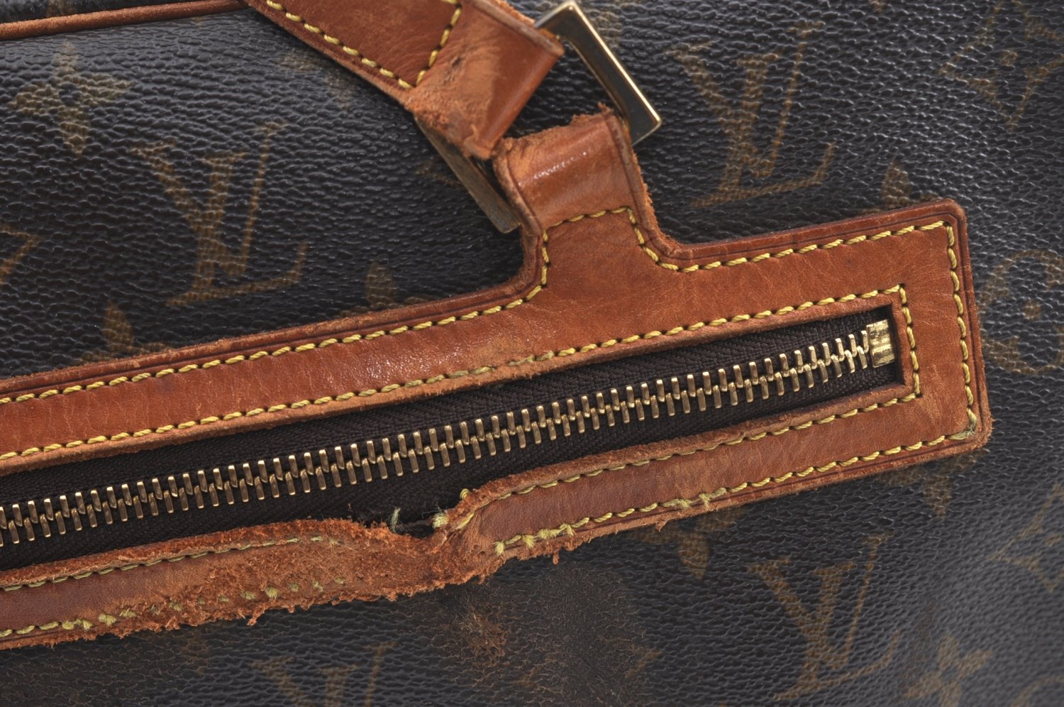 Authentic Louis Vuitton Monogram Cite GM Shoulder Bag M51181 LV Junk 9785I