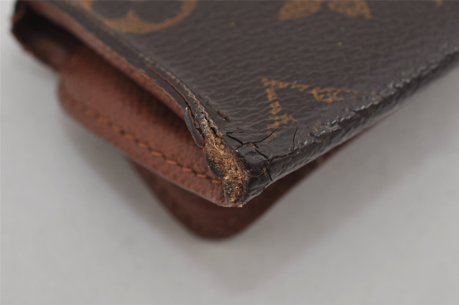 Authentic Louis Vuitton Monogram Multicles 4 Four Hooks Key Case M62631 LV 9788J