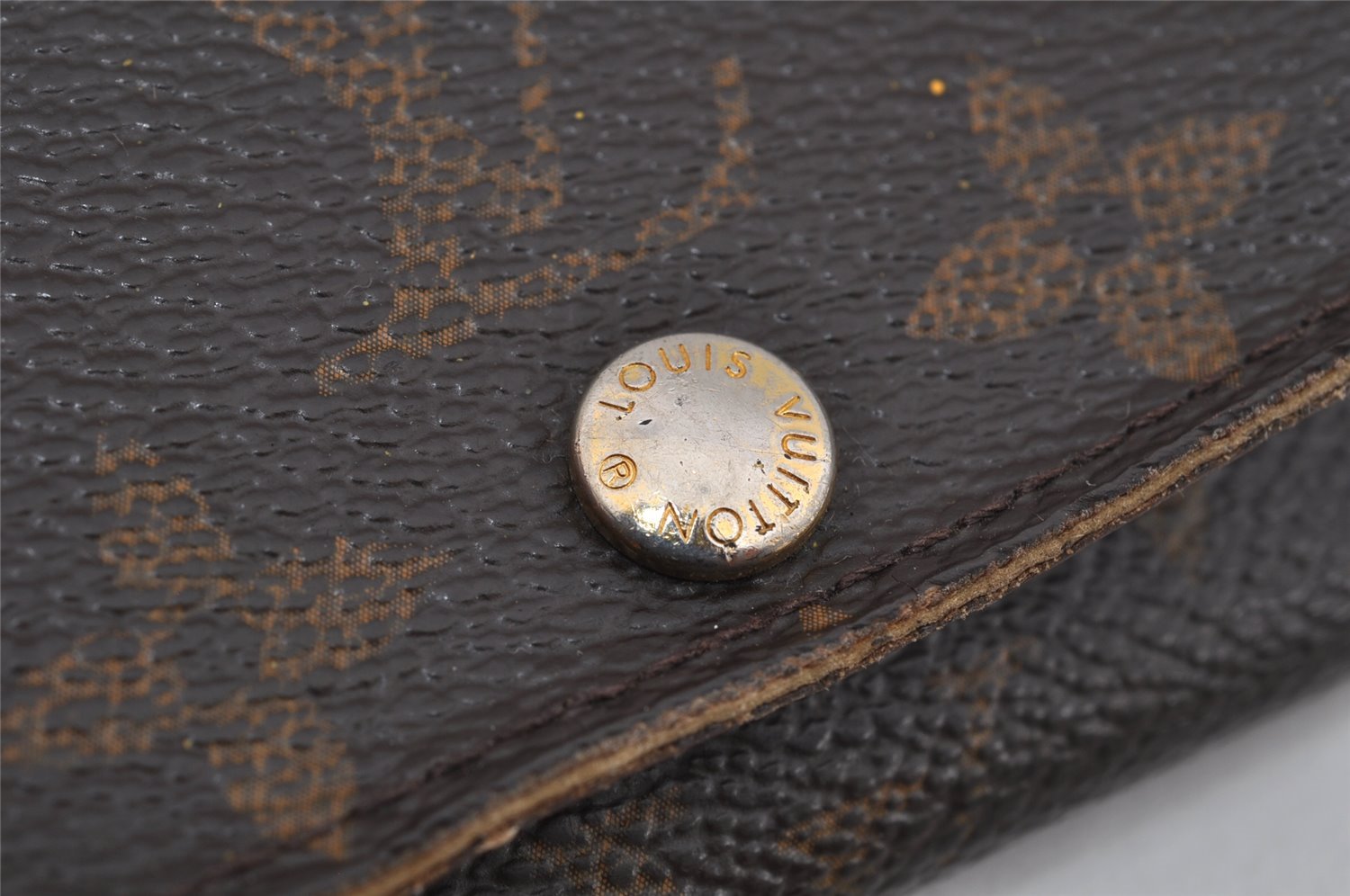 Authentic Louis Vuitton Monogram Multicles 4 Four Hooks Key Case M62631 LV 9788J