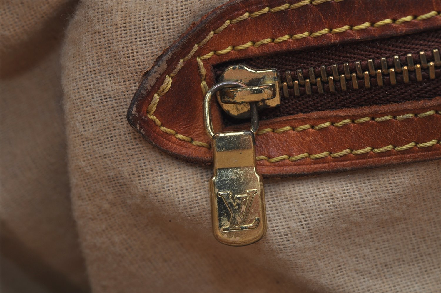 Authentic Louis Vuitton Monogram Bucket GM Shoulder Tote Bag M42236 LV 9789I