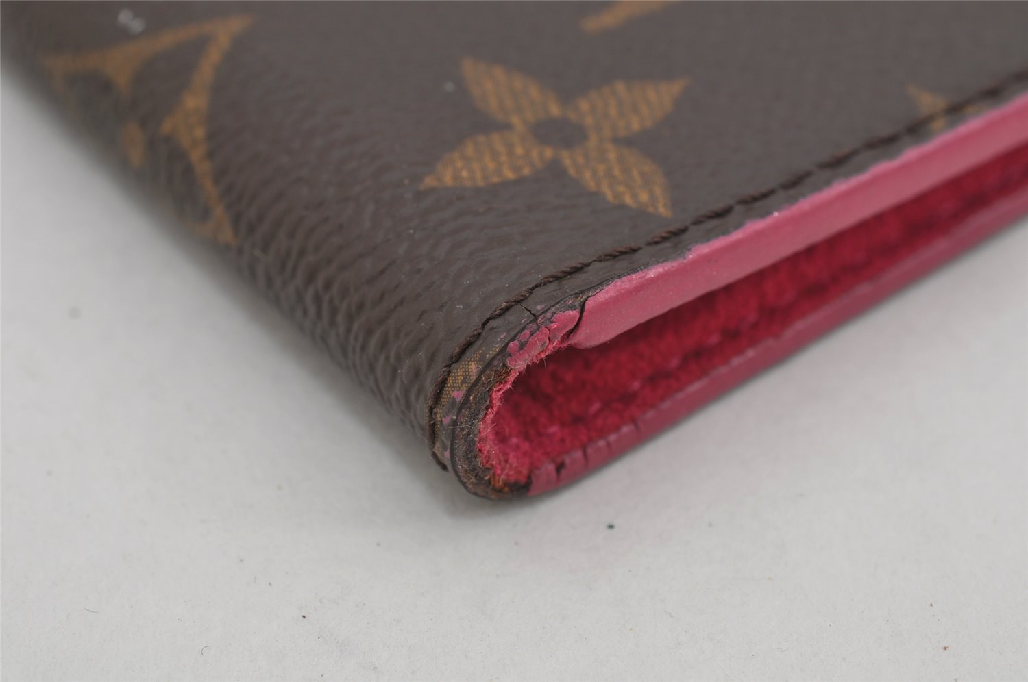 Authentic Louis Vuitton Monogram Folio Iphone 7 8 Case Pink M61906 LV 9789J