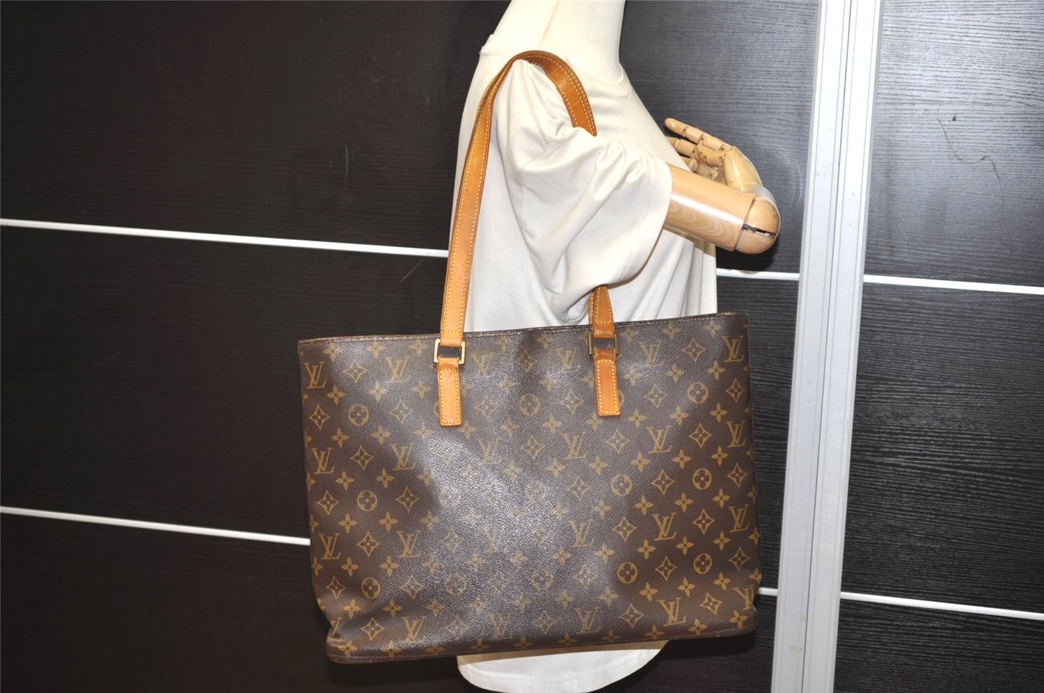 Authentic Louis Vuitton Monogram Luco Shoulder Tote Bag M51155 LV 9792I