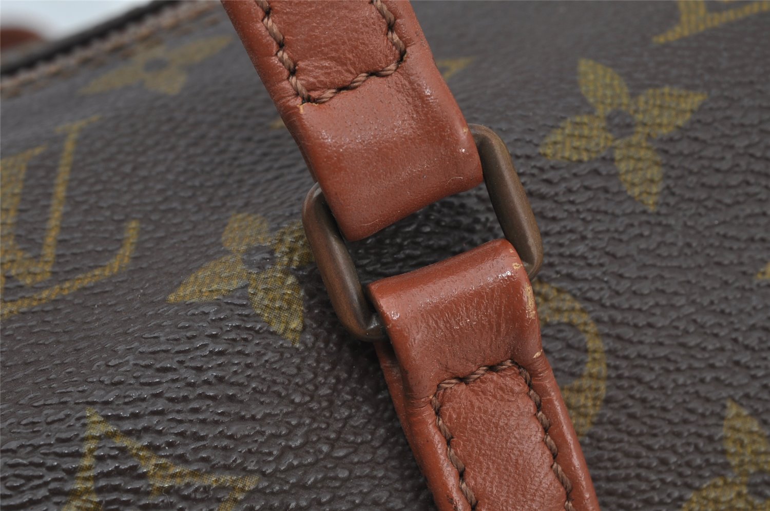 Authentic Louis Vuitton Monogram Papillon 30 Hand Bag Old Model LV 9797I