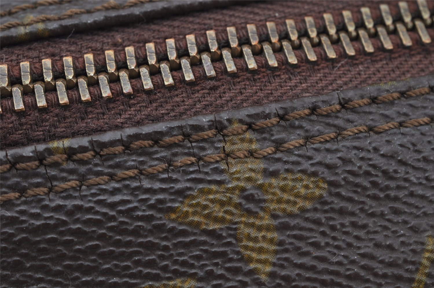 Authentic Louis Vuitton Monogram Papillon 30 Hand Bag Old Model LV 9797I