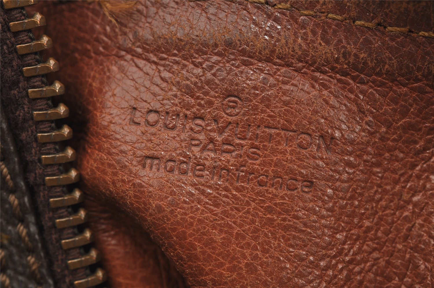 Authentic Louis Vuitton Monogram Papillon 30 Hand Bag Old Model LV 9797I