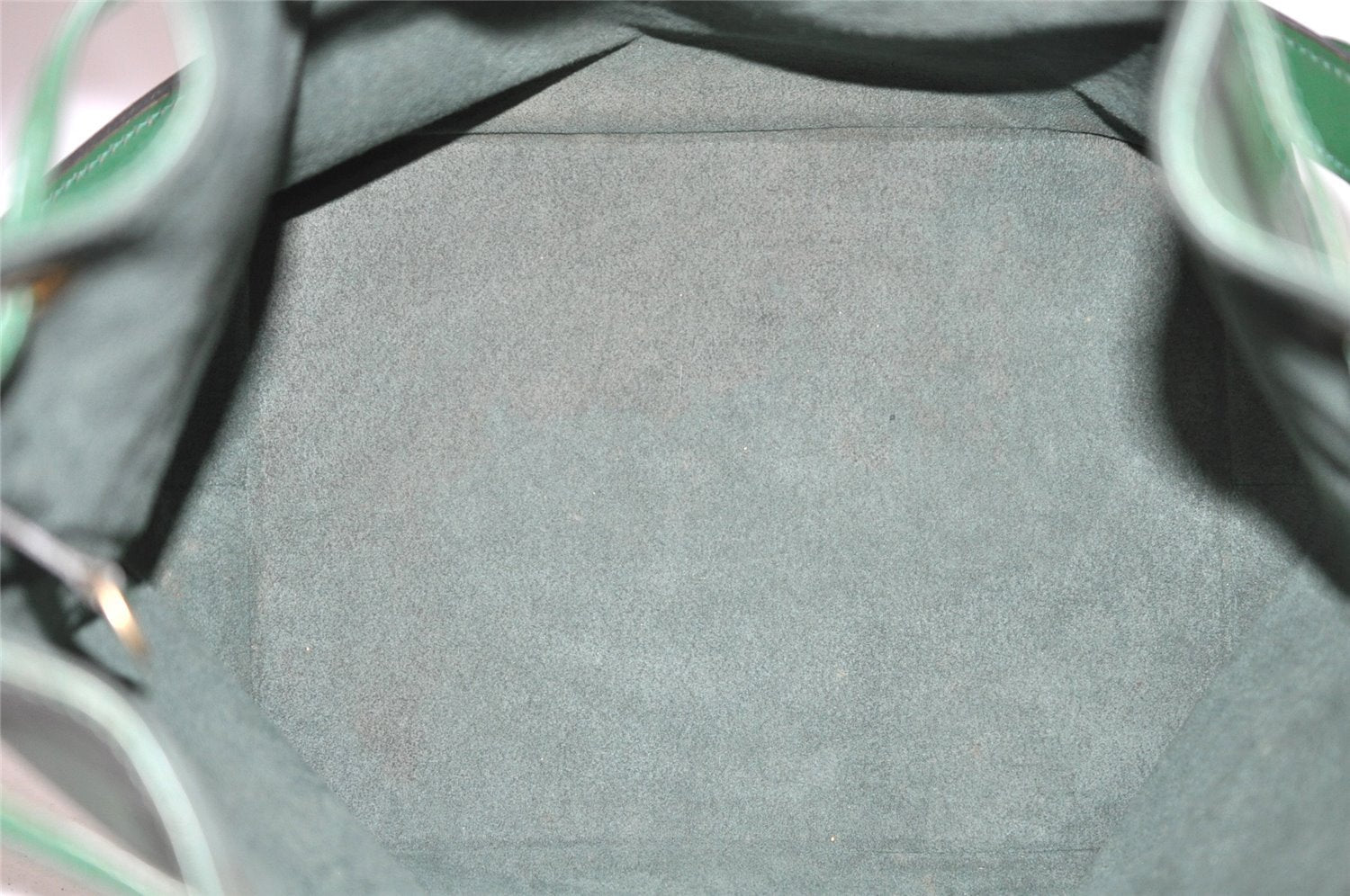 Authentic Louis Vuitton Epi Petit Noe Shoulder Drawstring Bag M44104 Green 9798I