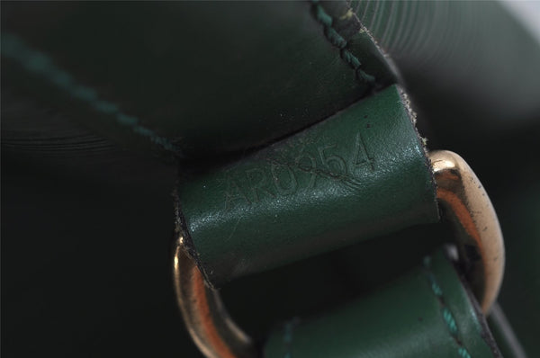 Authentic Louis Vuitton Epi Petit Noe Shoulder Drawstring Bag M44104 Green 9798I