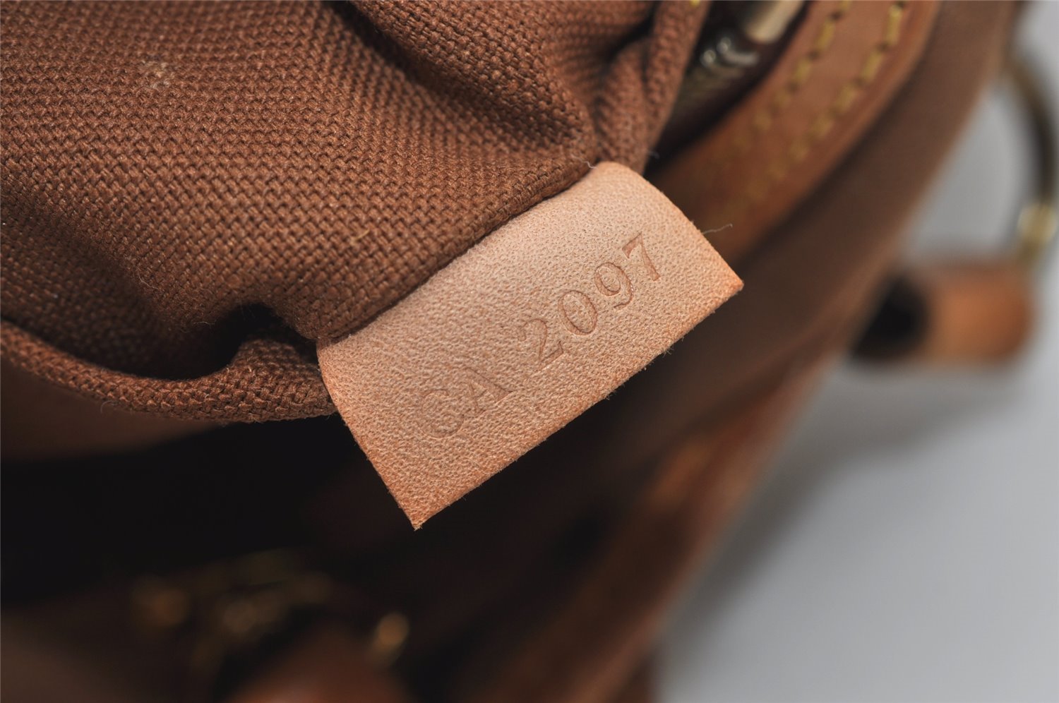 Authentic Louis Vuitton Monogram Batignolles Horizontal Tote Bag M51154 LV 9801I