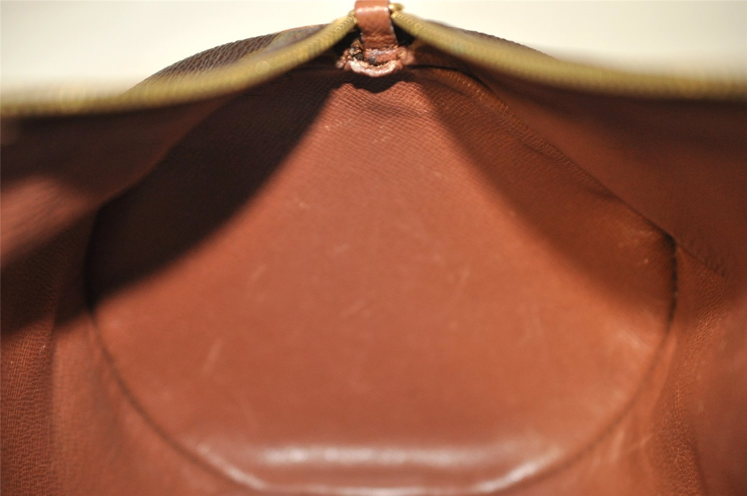 Authentic Louis Vuitton Monogram Papillon 30 Hand Bag Old Model LV 9806I