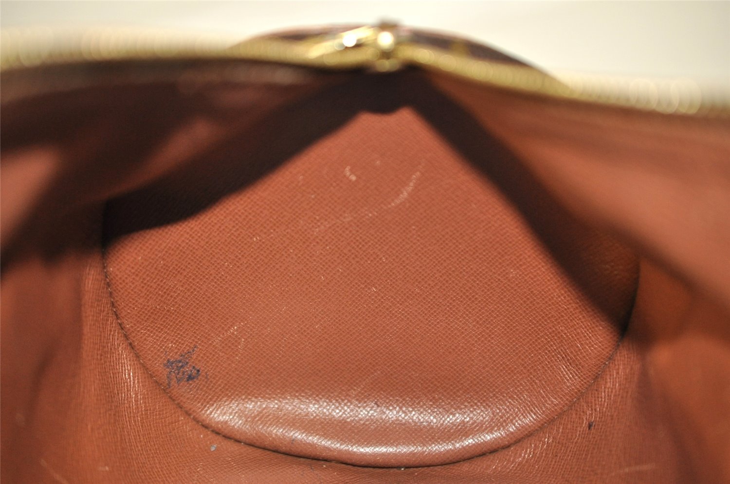 Authentic Louis Vuitton Monogram Papillon 30 Hand Bag Old Model LV 9806I