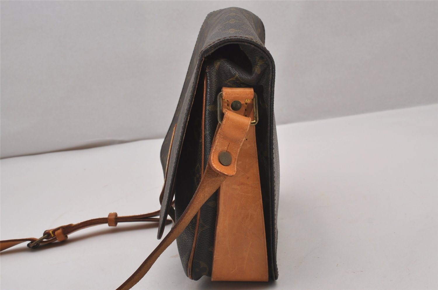 Authentic Louis Vuitton Monogram Cartouchiere GM M51252 Shoulder Cross Bag 9811I