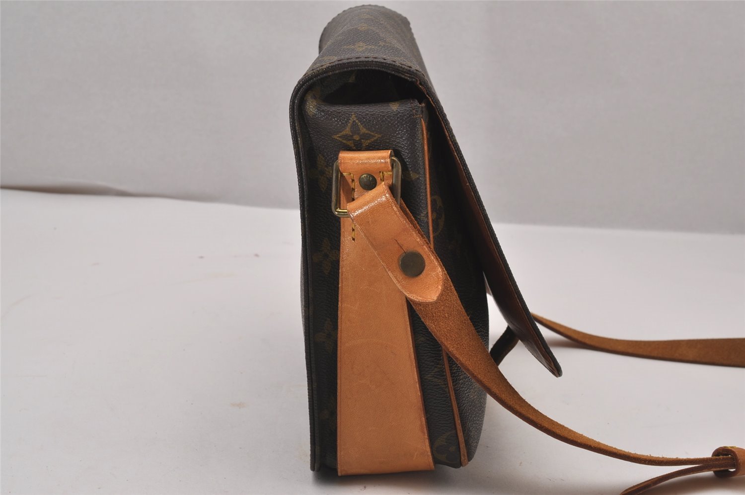 Authentic Louis Vuitton Monogram Cartouchiere GM M51252 Shoulder Cross Bag 9811I