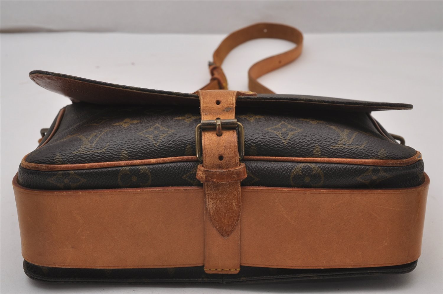 Authentic Louis Vuitton Monogram Cartouchiere GM M51252 Shoulder Cross Bag 9811I