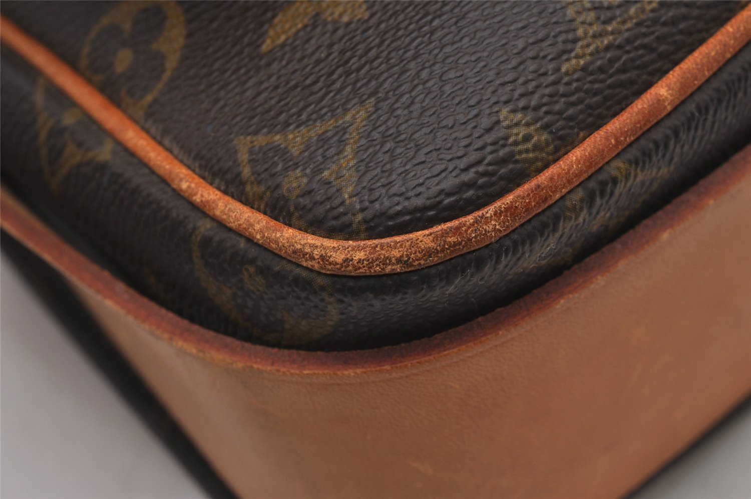 Authentic Louis Vuitton Monogram Cartouchiere GM M51252 Shoulder Cross Bag 9811I