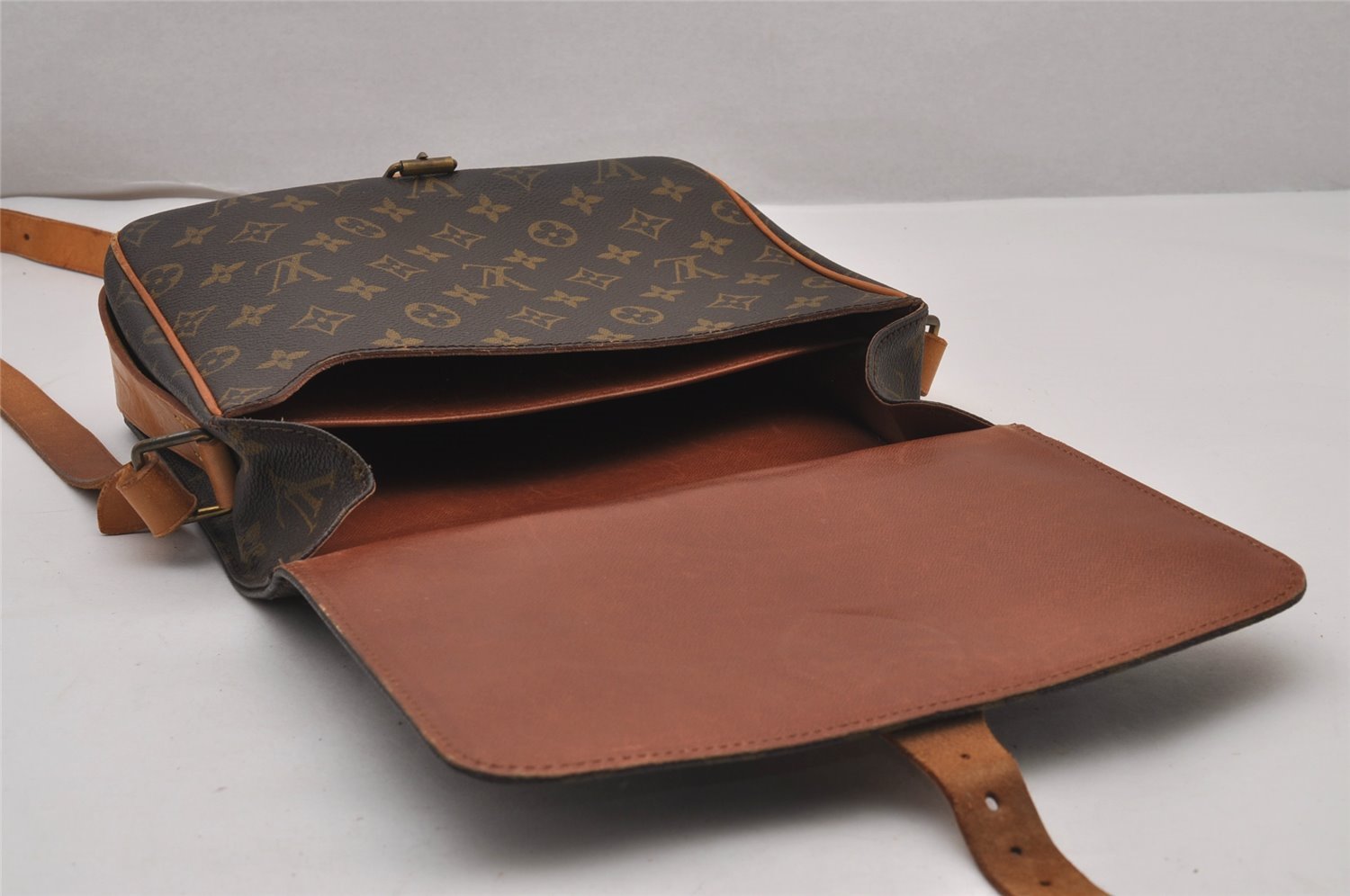 Authentic Louis Vuitton Monogram Cartouchiere GM M51252 Shoulder Cross Bag 9811I