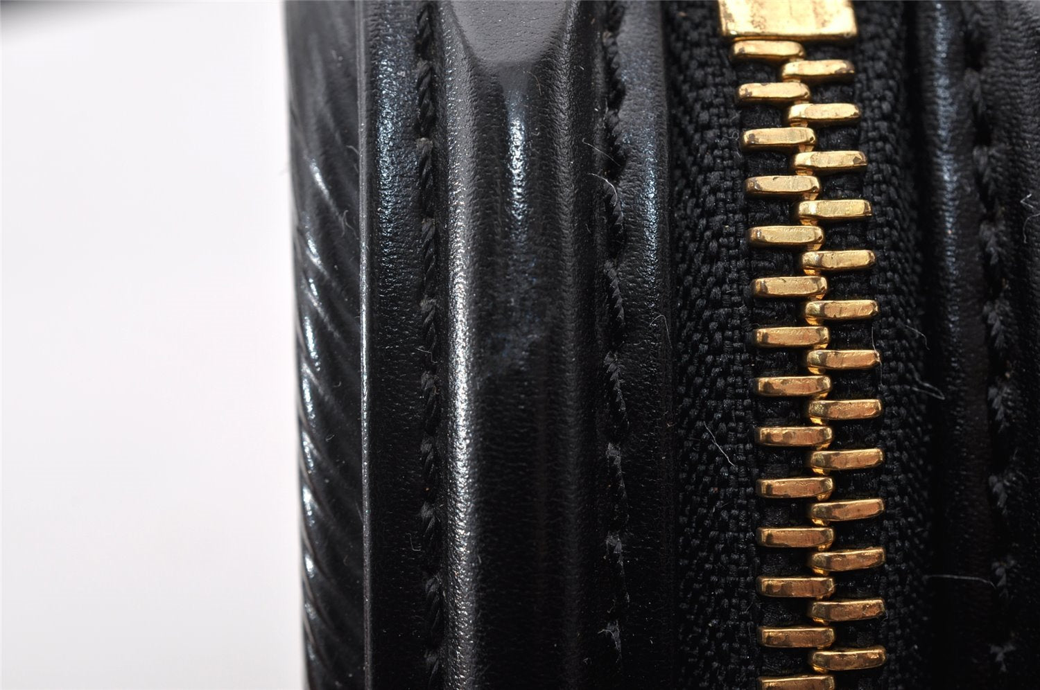 Authentic Louis Vuitton Epi Cannes Cosmetic Hand Bag Purse Black M48032 LV 9813I