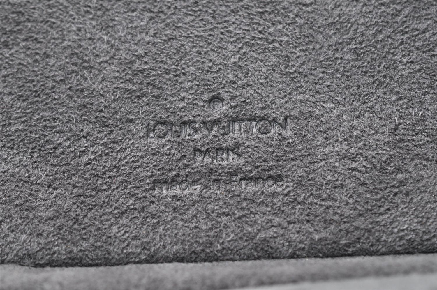 Authentic Louis Vuitton Epi Cannes Cosmetic Hand Bag Purse Black M48032 LV 9813I