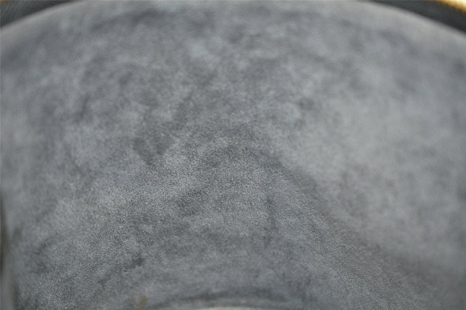 Authentic Louis Vuitton Epi Cannes Cosmetic Hand Bag Purse Black M48032 LV 9813I