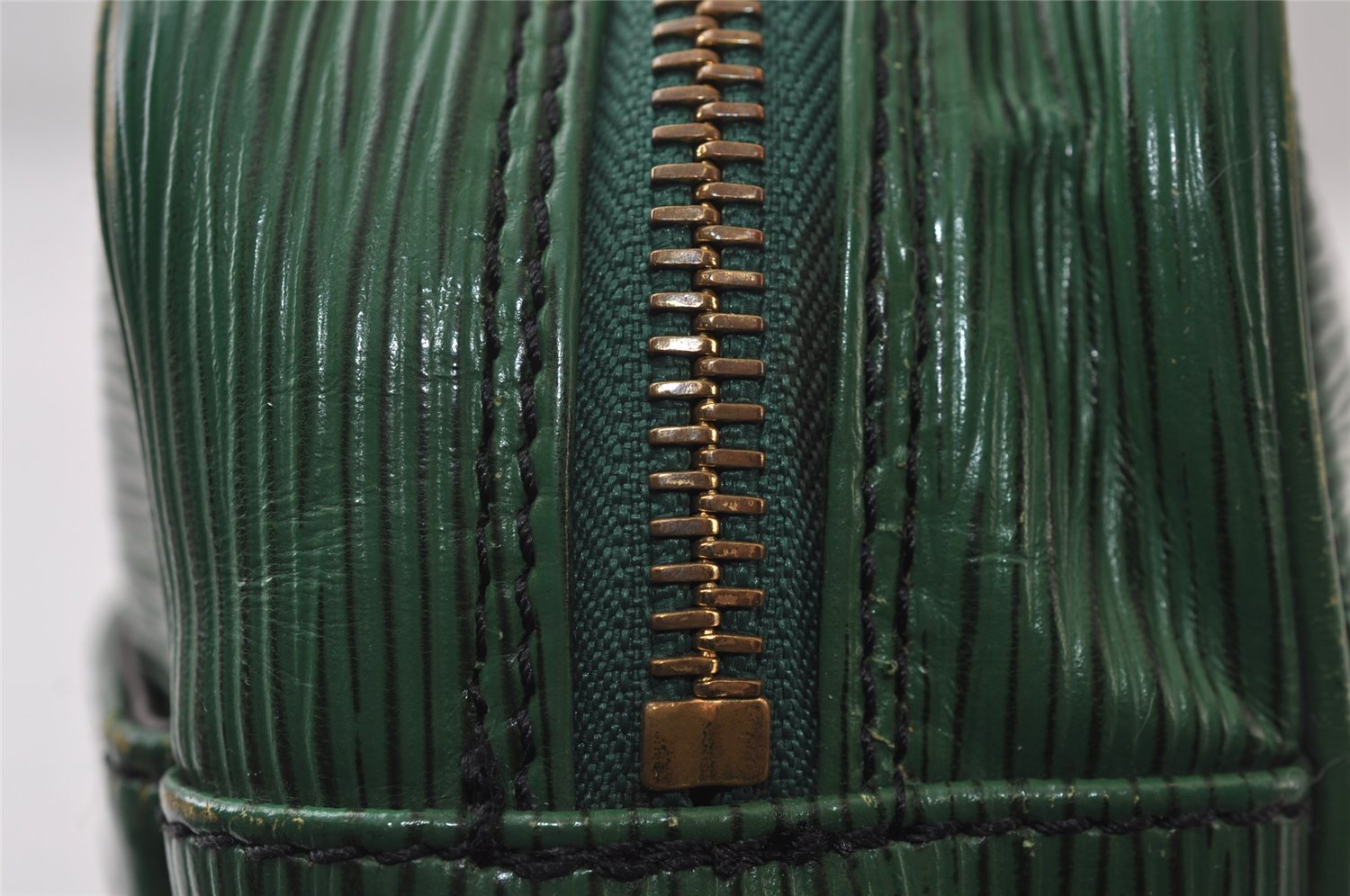 Auth Louis Vuitton Epi Trocadero 27 Shoulder Cross Bag Green M52304 LV 9817I