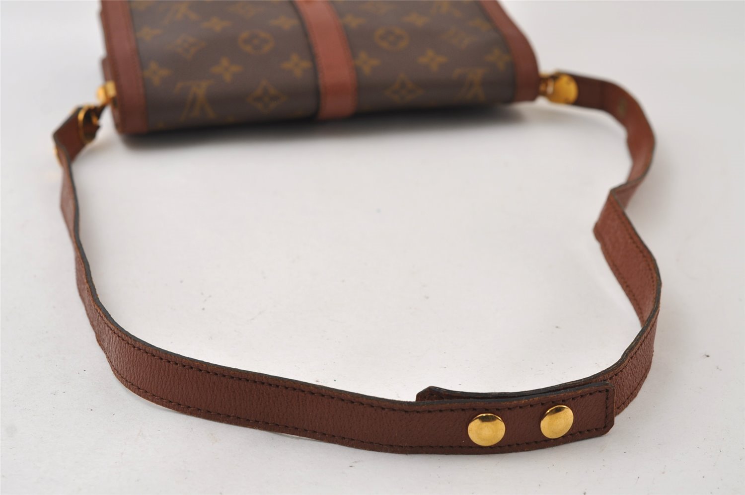 Authentic Louis Vuitton Monogram Rond Point Shoulder Cross Bag Old Model 9818I