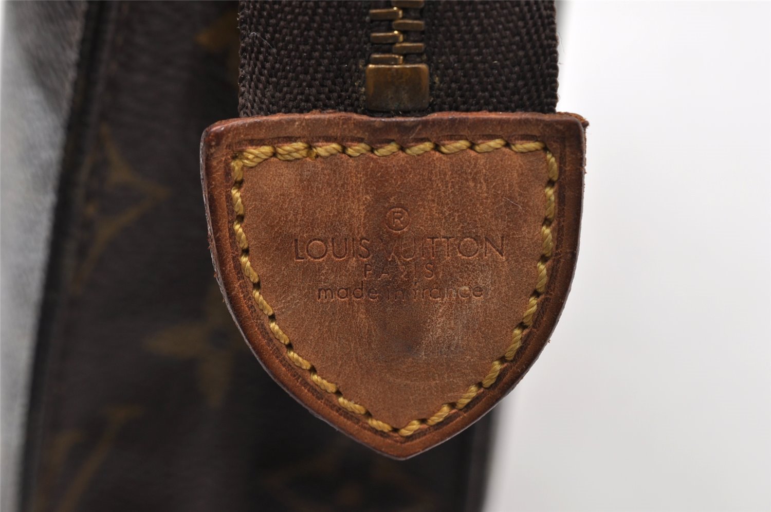 Auth Louis Vuitton Monogram Poche Toilette 26 M47542 Cosmetics Pouch Junk 9824I