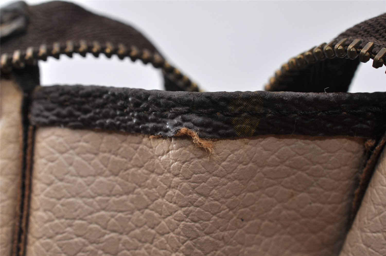 Auth Louis Vuitton Monogram Poche Toilette 26 M47542 Cosmetics Pouch Junk 9824I