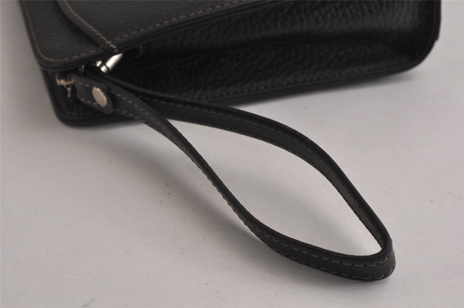 Authentic BURBERRY Vintage Leather Clutch Hand Bag Purse Black 9828J
