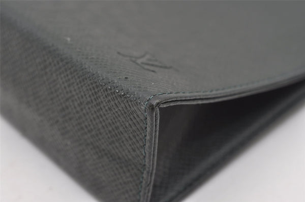 Auth Louis Vuitton Taiga Poche Toilette Cosmetics Pouch Green M99034 Junk 9830I