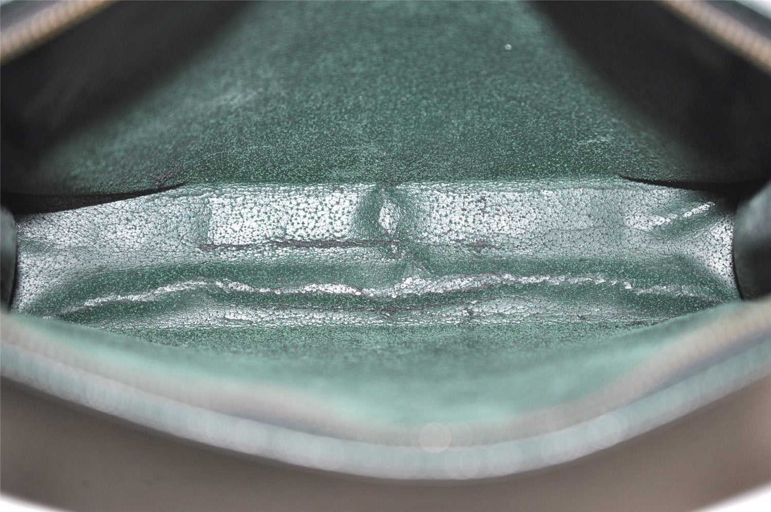 Auth Louis Vuitton Taiga Poche Toilette Cosmetics Pouch Green M99034 Junk 9830I