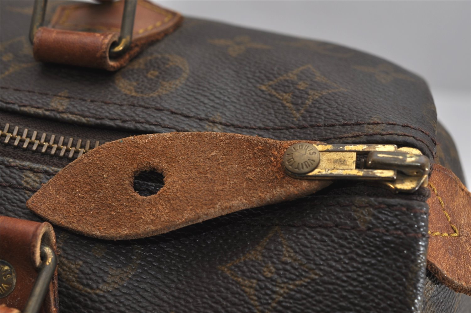Authentic Louis Vuitton Monogram Speedy 30 Hand Boston Bag M41526 LV 9833J