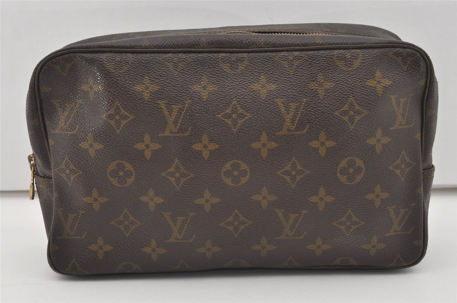 Auth Louis Vuitton Monogram Trousse Toilette 28 Clutch Hand Bag M47522 LV 9837I