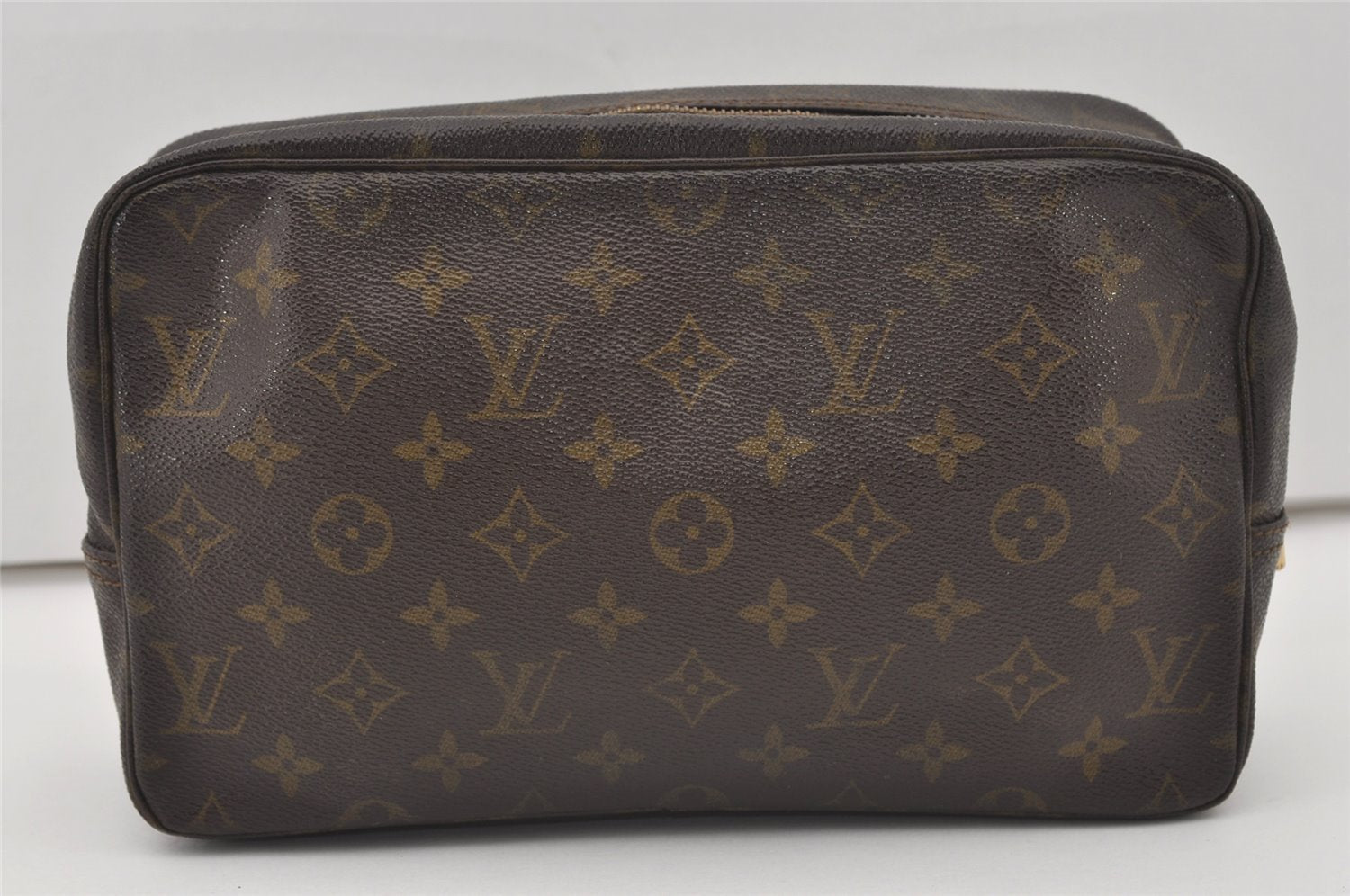 Auth Louis Vuitton Monogram Trousse Toilette 28 Clutch Hand Bag M47522 LV 9837I