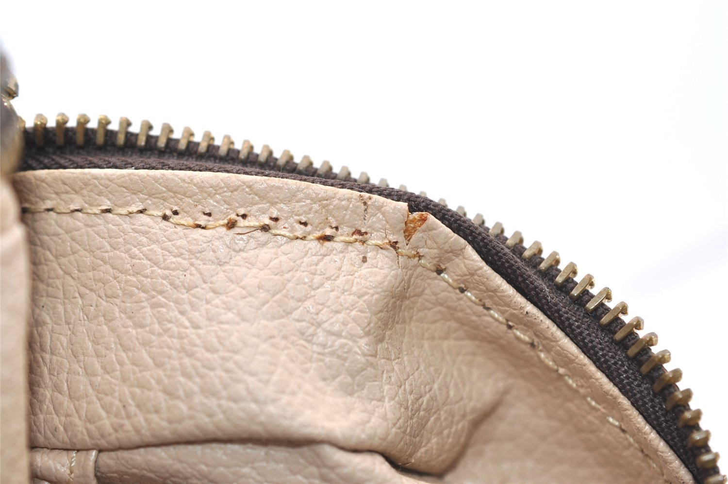 Auth Louis Vuitton Monogram Trousse Toilette 28 Clutch Hand Bag M47522 LV 9837I