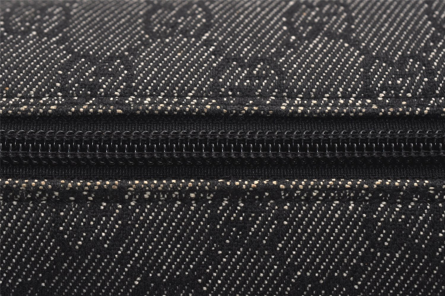 Authentic GUCCI Vintage Shoulder Bag Purse GG Canvas Leather 92697 Black 9839J